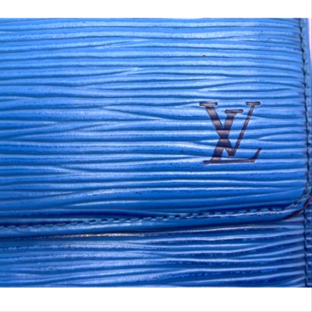 Louis Vuitton Sarah Blue Epi wallet